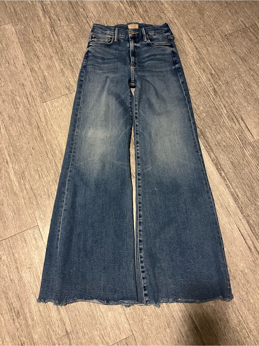 MOTHER The Roller Mid Rise Stretch Wide Leg Fray Jean